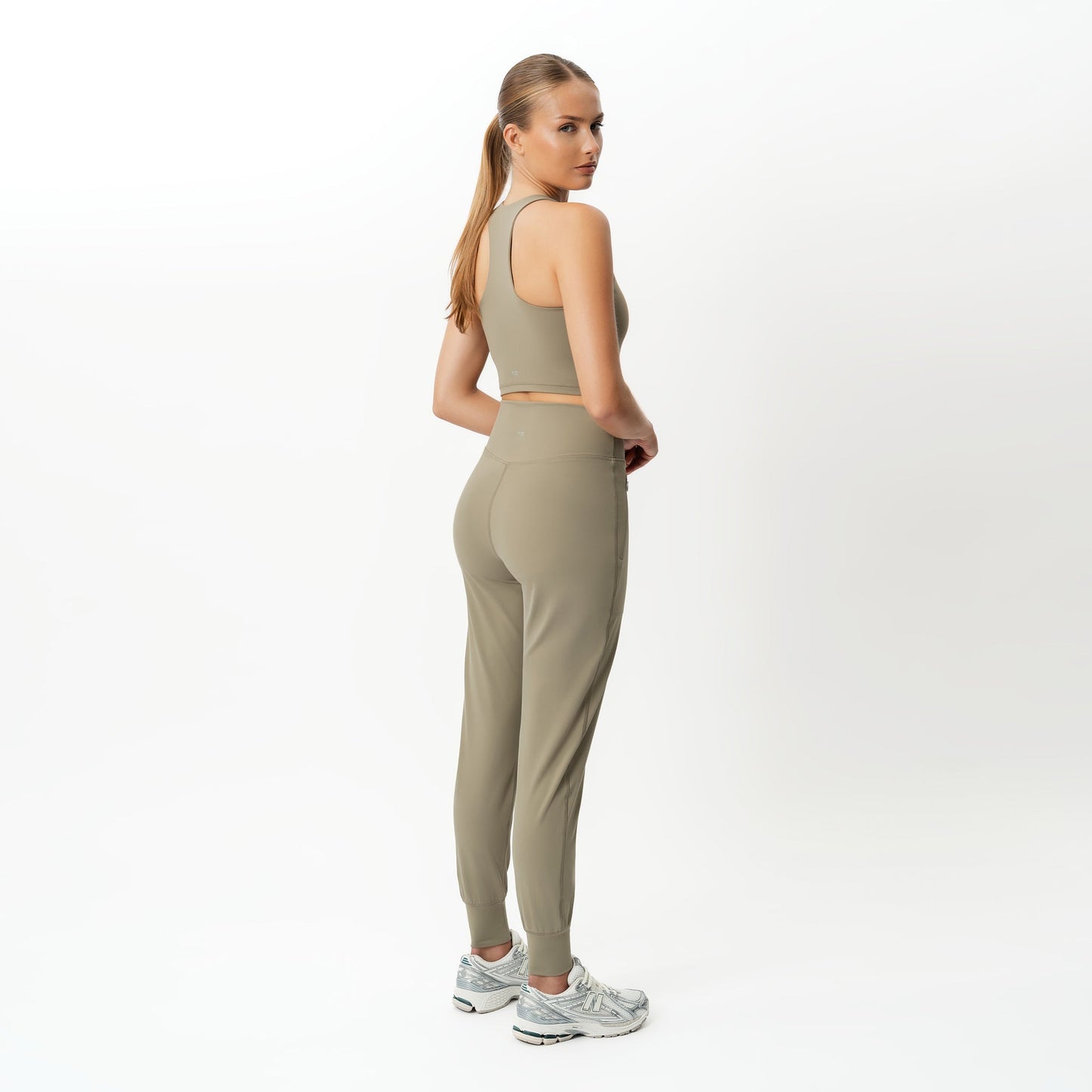 Asana Jogger