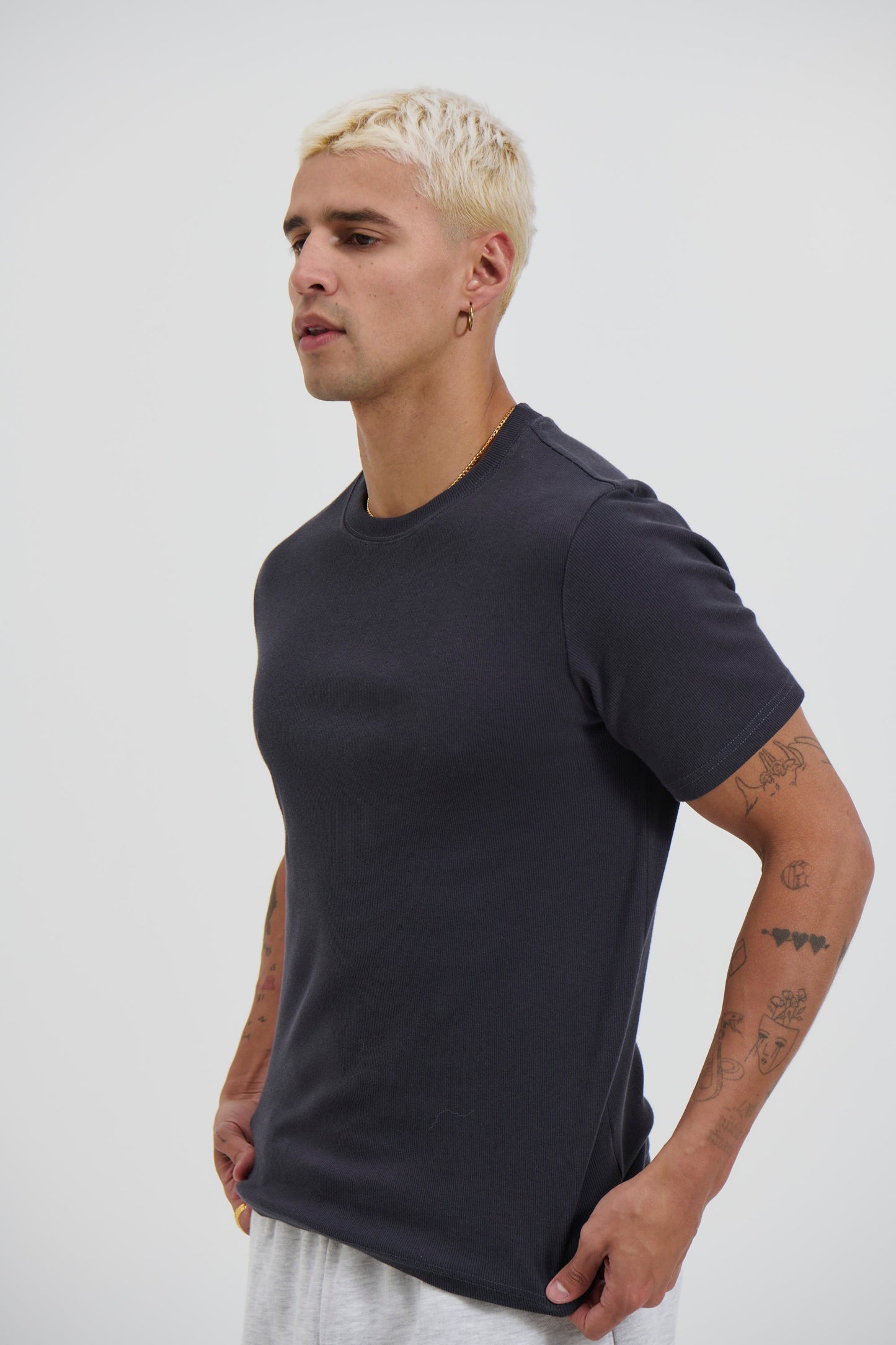 Fitted Ribbed Tee Charcoal