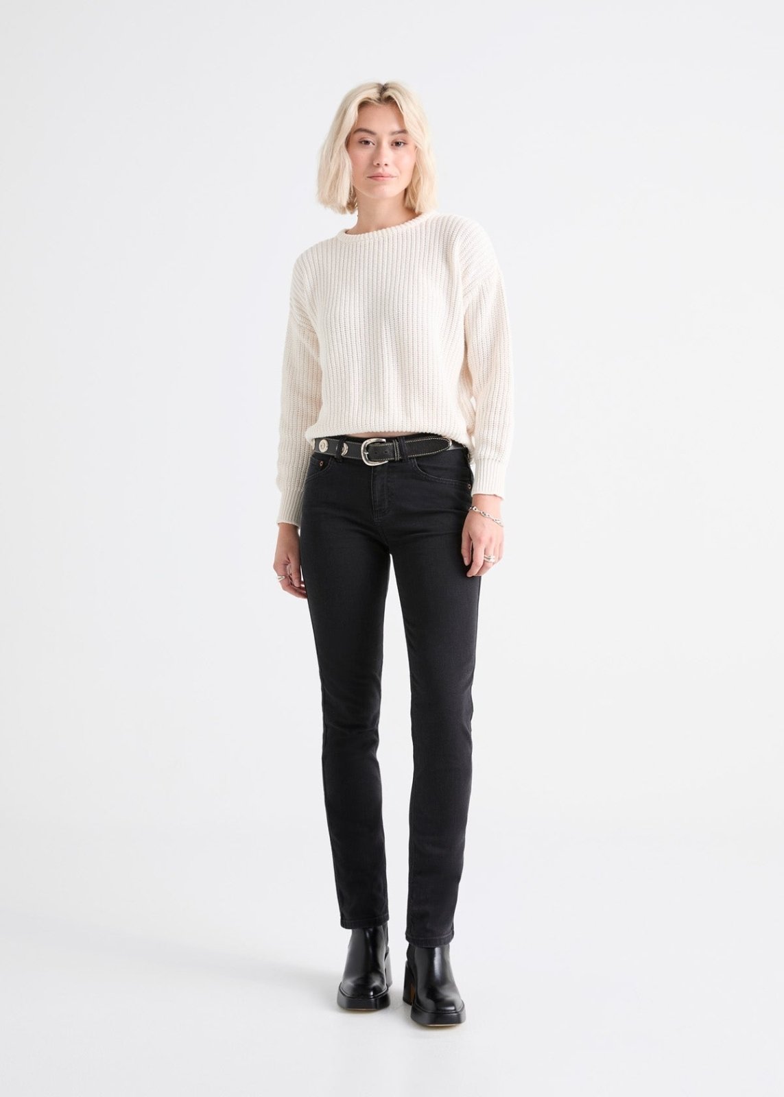 Performance Denim Mid Rise Slim Straight