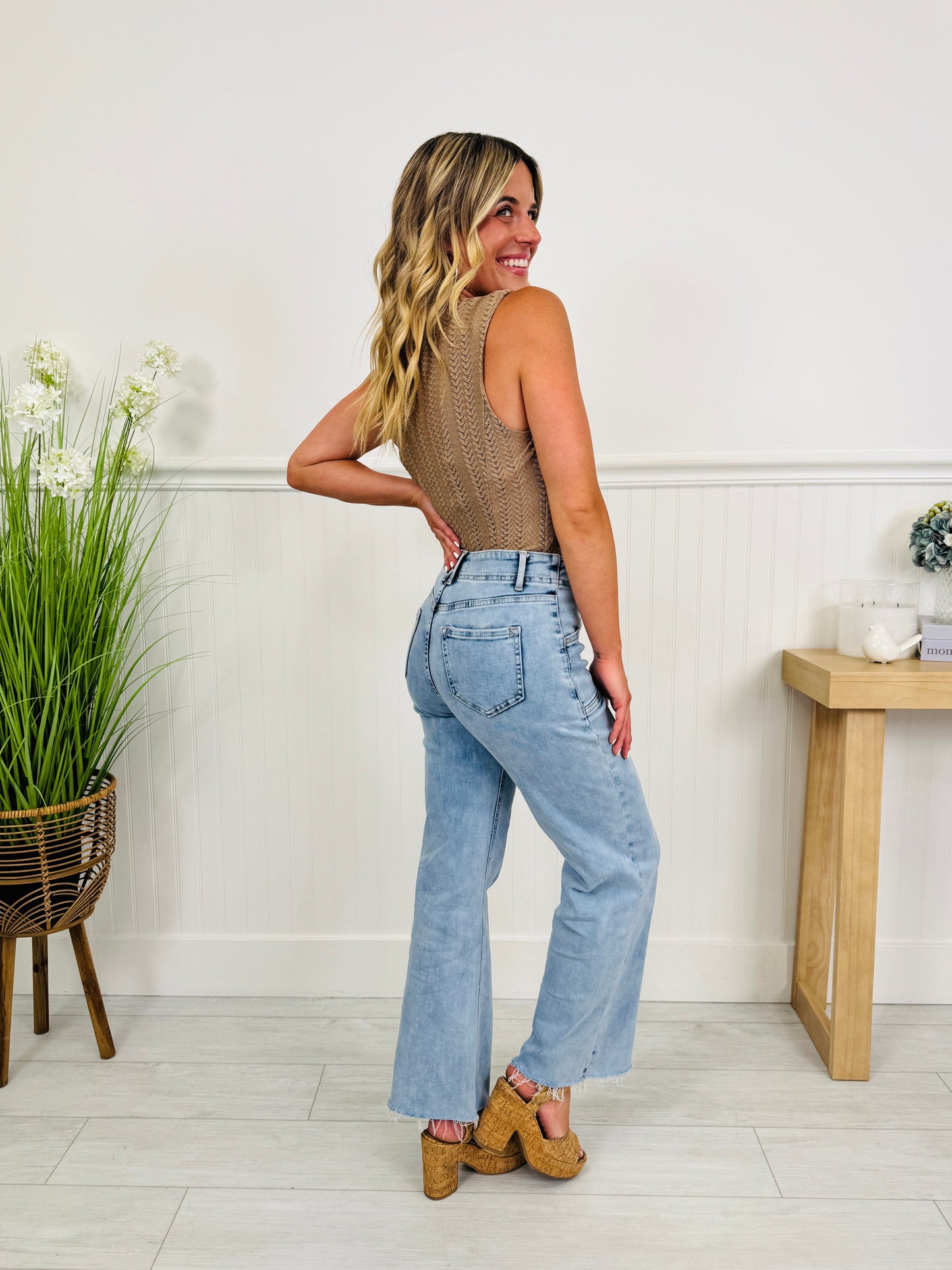 Summer Mood Cropped Wide Leg Jeans