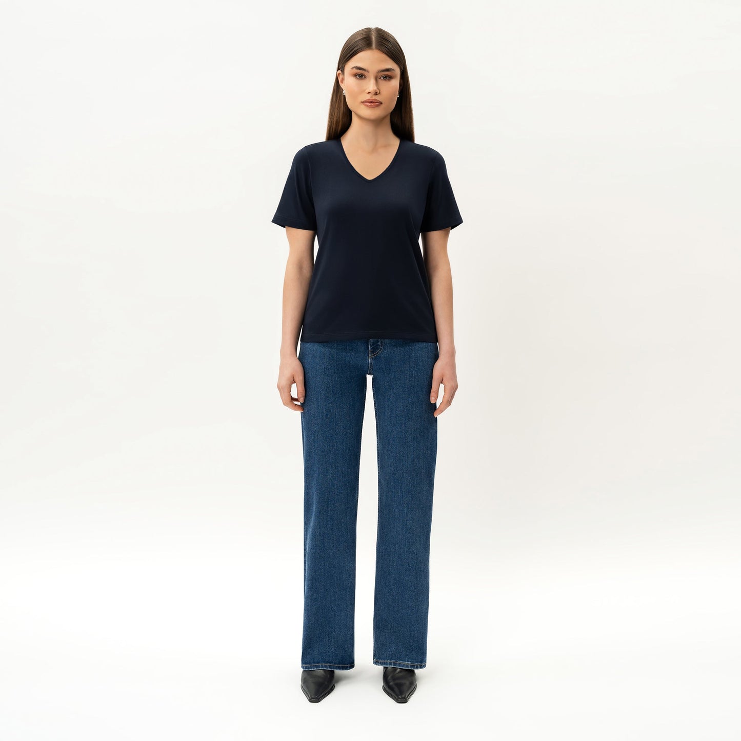 Fitted V-neck Pima T-shirt