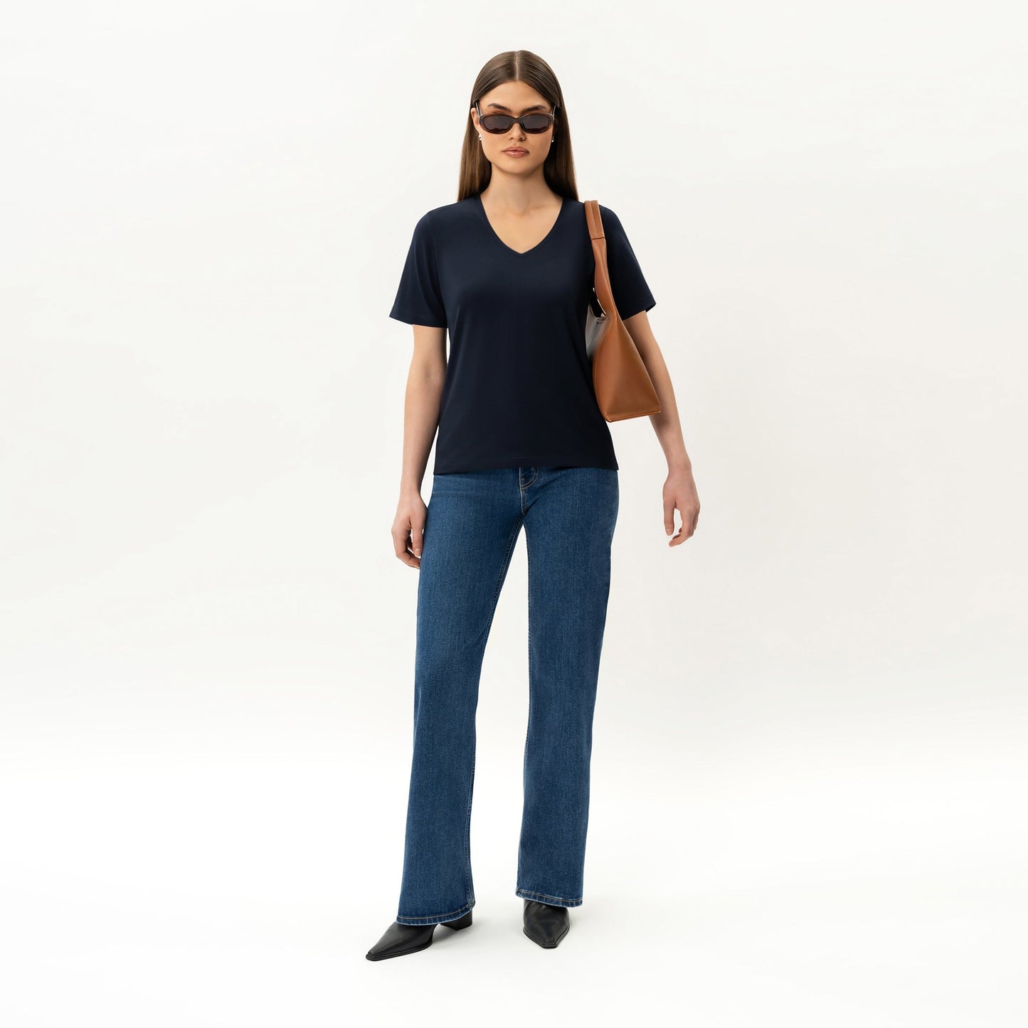 Fitted V-neck Pima T-shirt