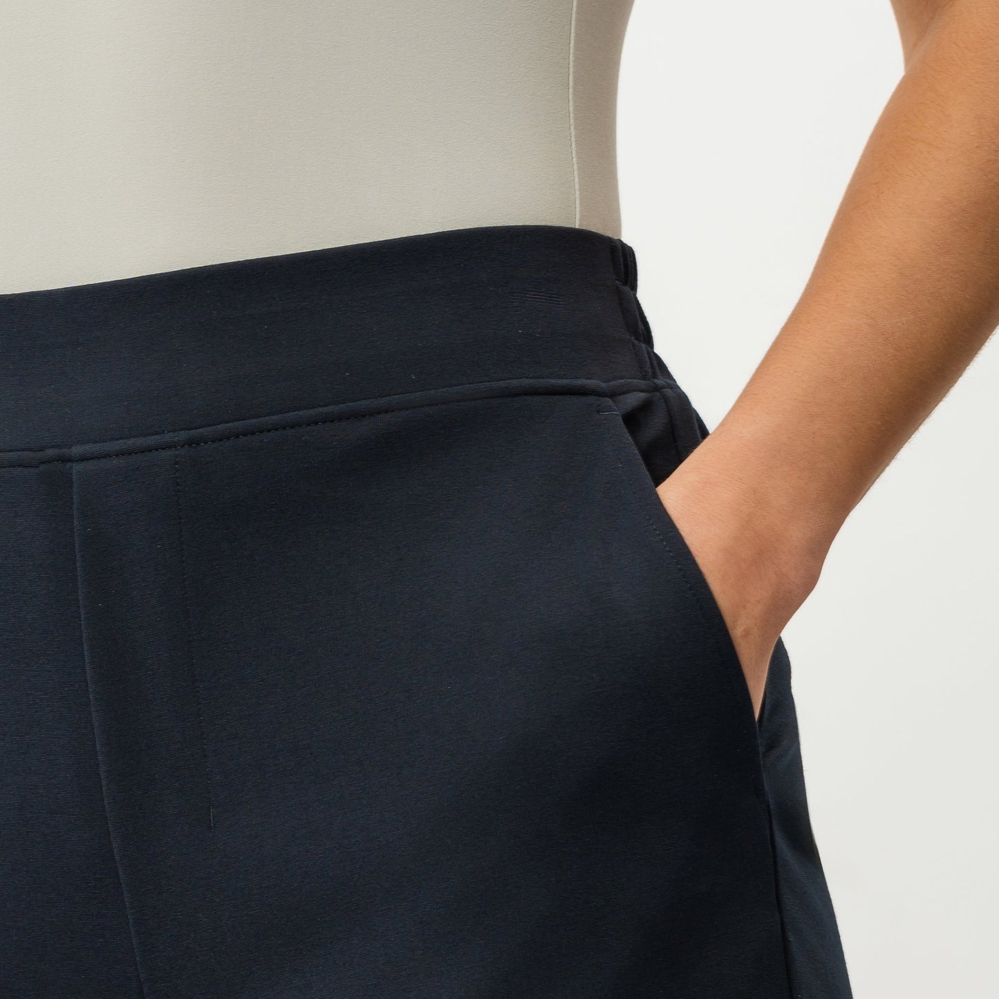 Light Ponte Shorts
