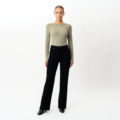 Soft Boatneck Long-sleeve