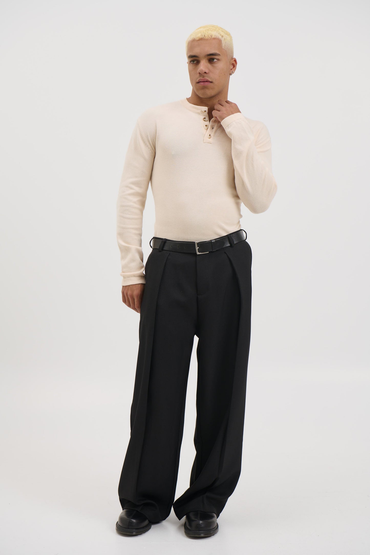 Jackson Fitted Henley Ivory