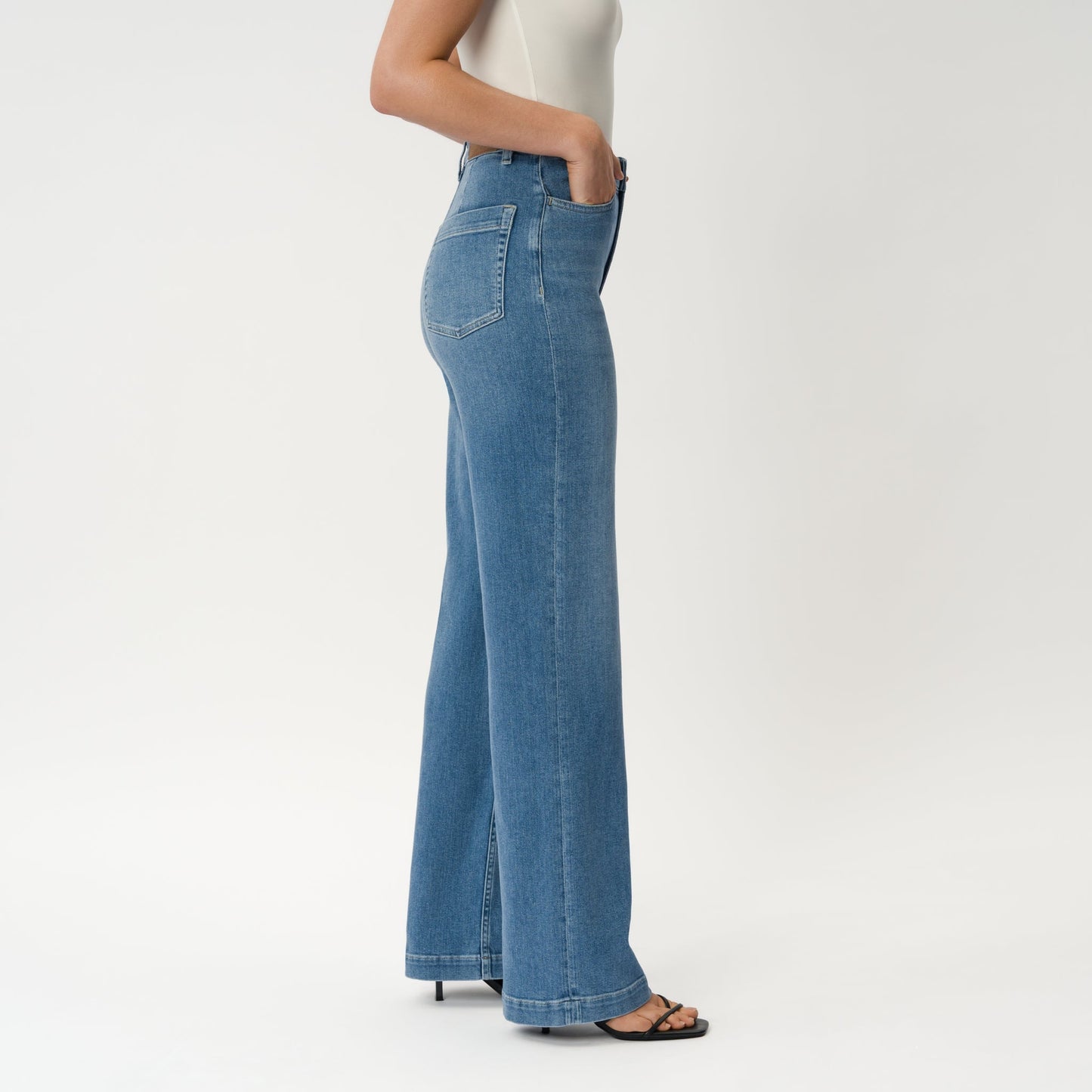 Flowy Summer ComfortDenim™ Jeans
