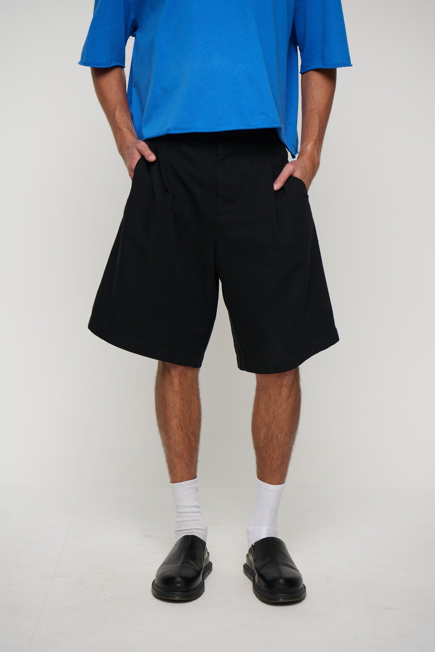 Baggy Cotton Pleat Short Black