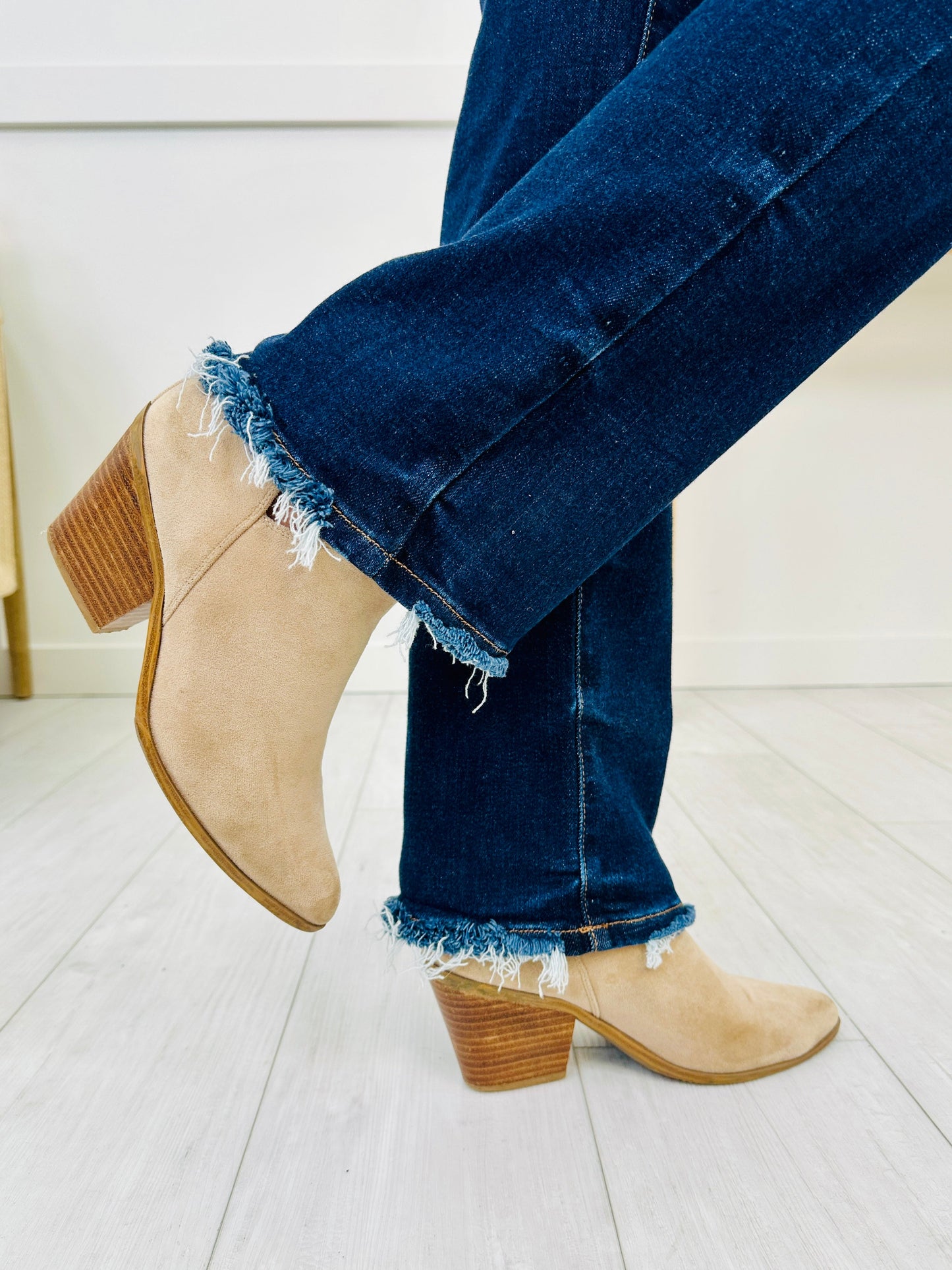 Judy Blue Keep You in The Dark Straight Leg Jeans