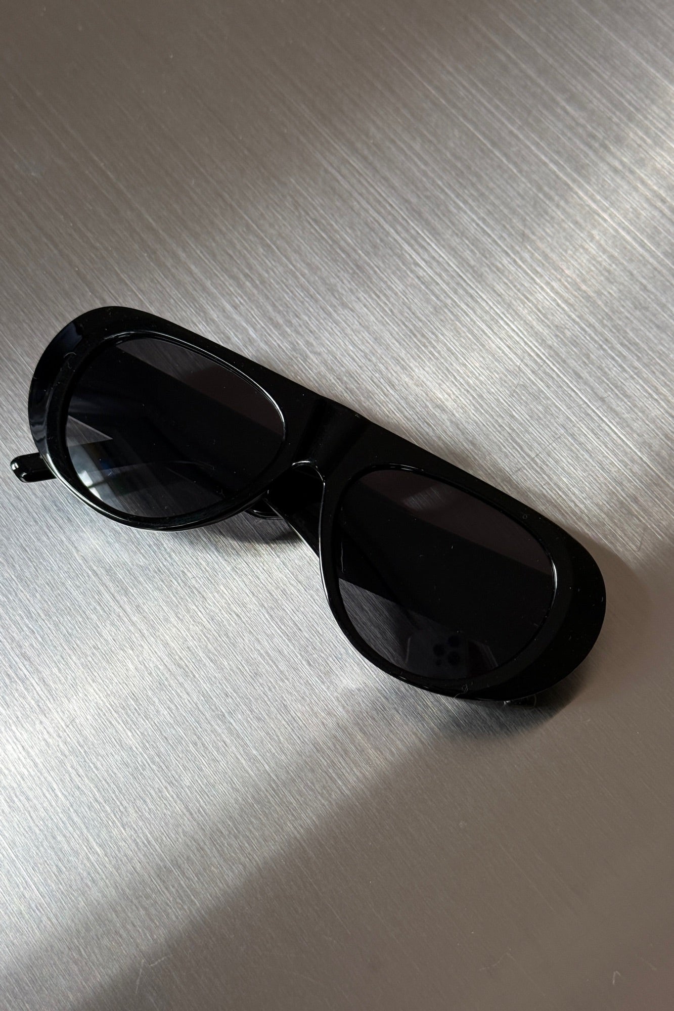 408375-2-Black