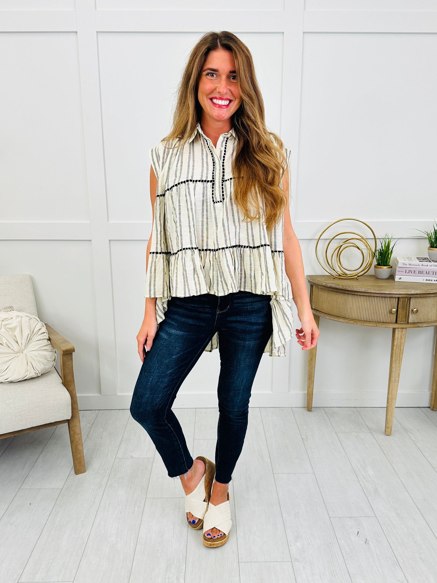 Leave A Little Magic Top In Grey Multi