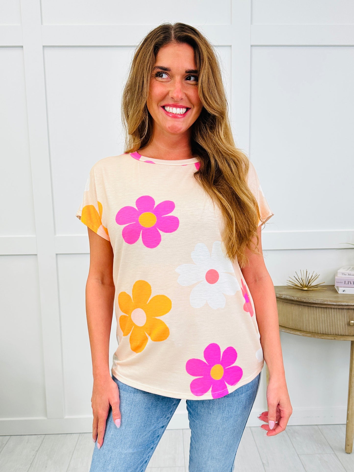 The Retro Petal Tee In Beige