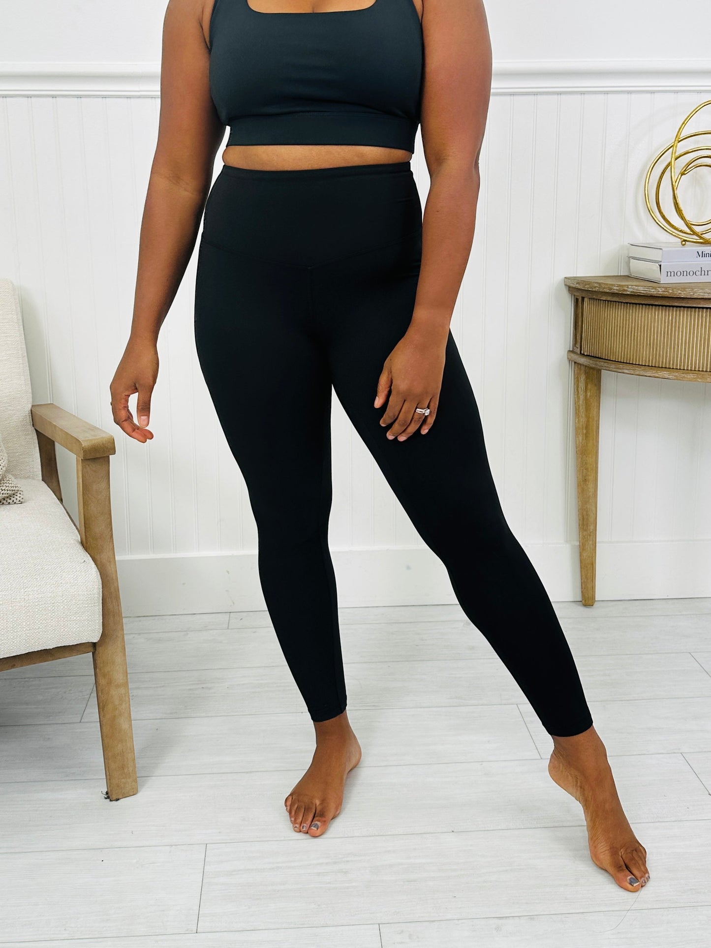 Moves Like Midnight Leggings in Multiple Colors!