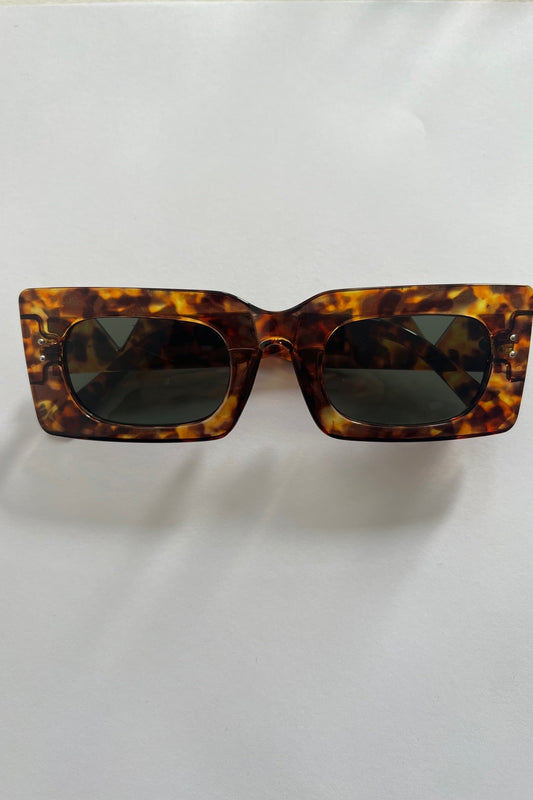 Joan Oversized Sunglasses Tort