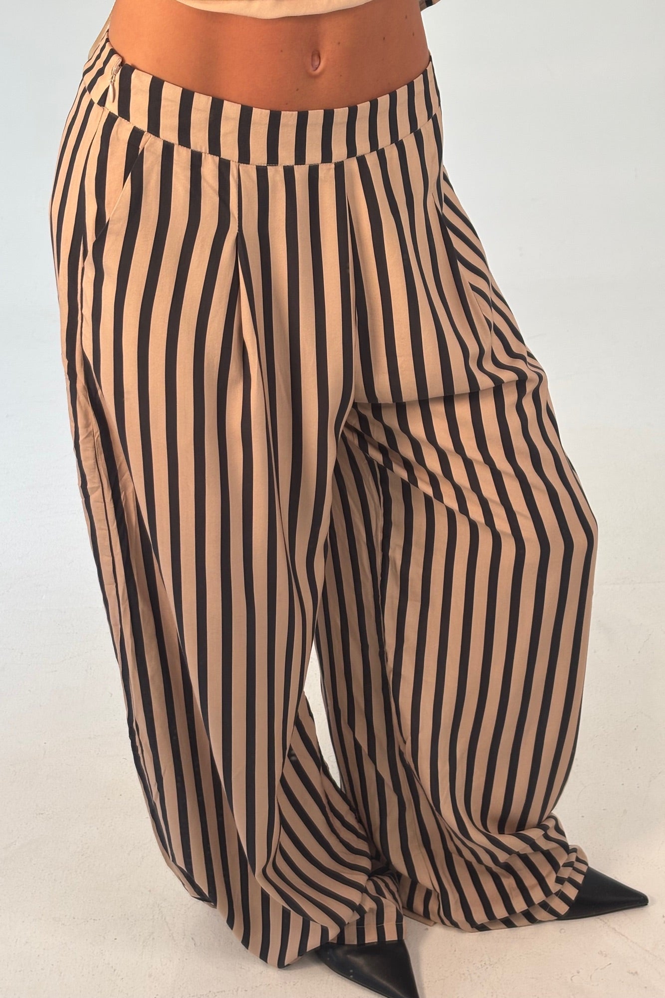 Brinly Set Brown