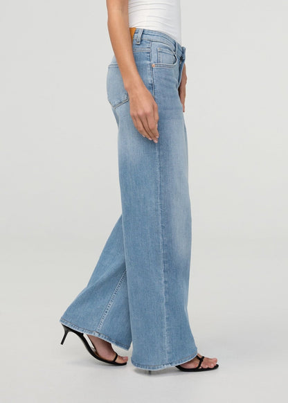 Performance Denim+ Mid Rise Loose Straight - Current